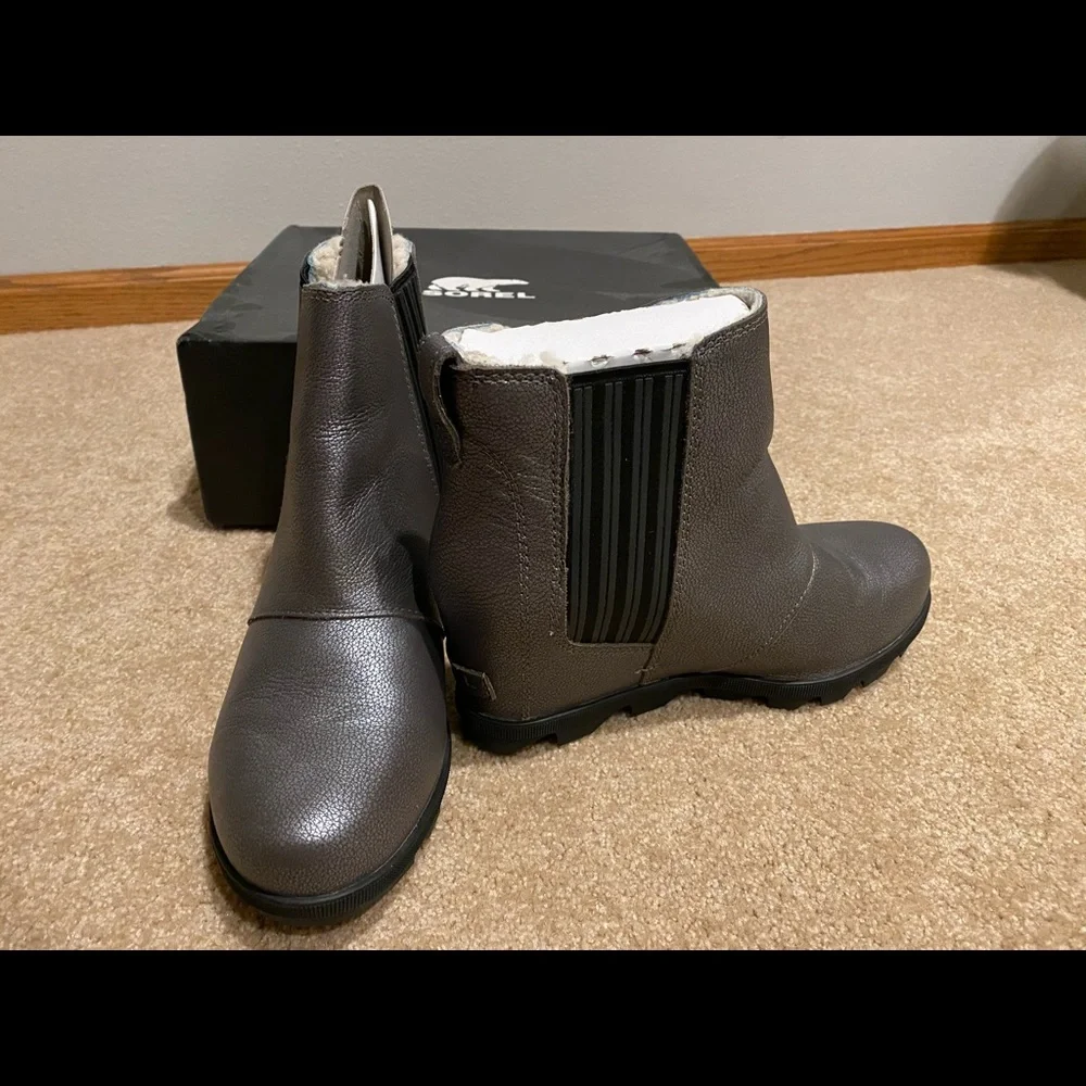 Sorel Lea Wedge Joan of Arctic Chelsea Wedge - Picture 2 of 6